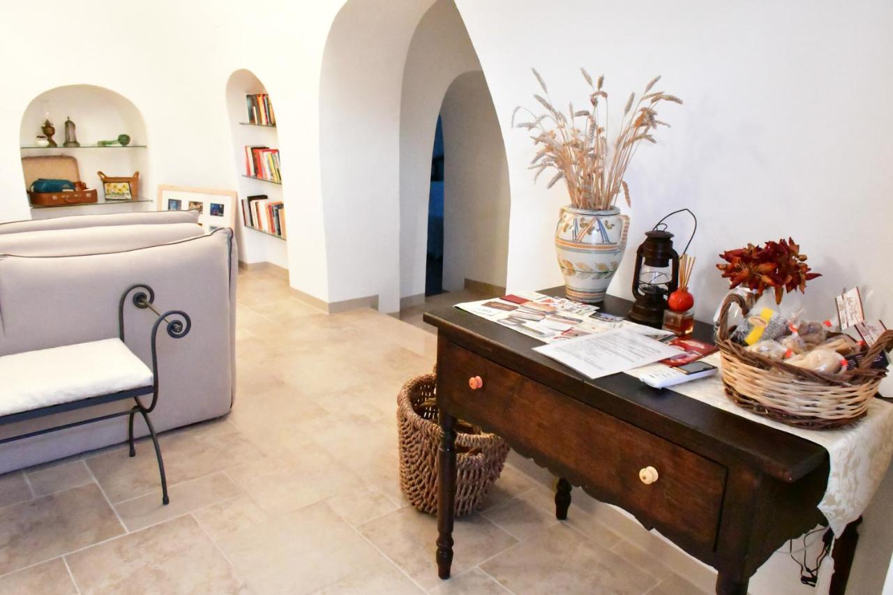 I Trulli Del Fattore Locorotondo Eksteriør bilde
